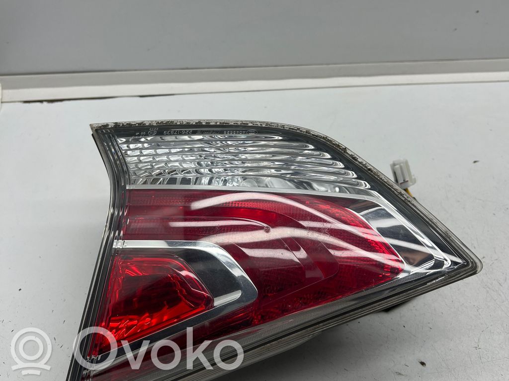 Nissan X-Trail T32 Tailgate rear/tail lights 