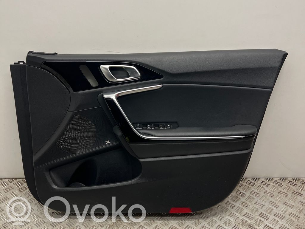 KIA Ceed Etuoven verhoilu 