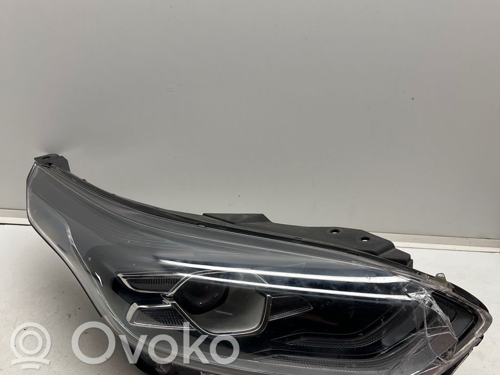 KIA Ceed Headlight/headlamp 