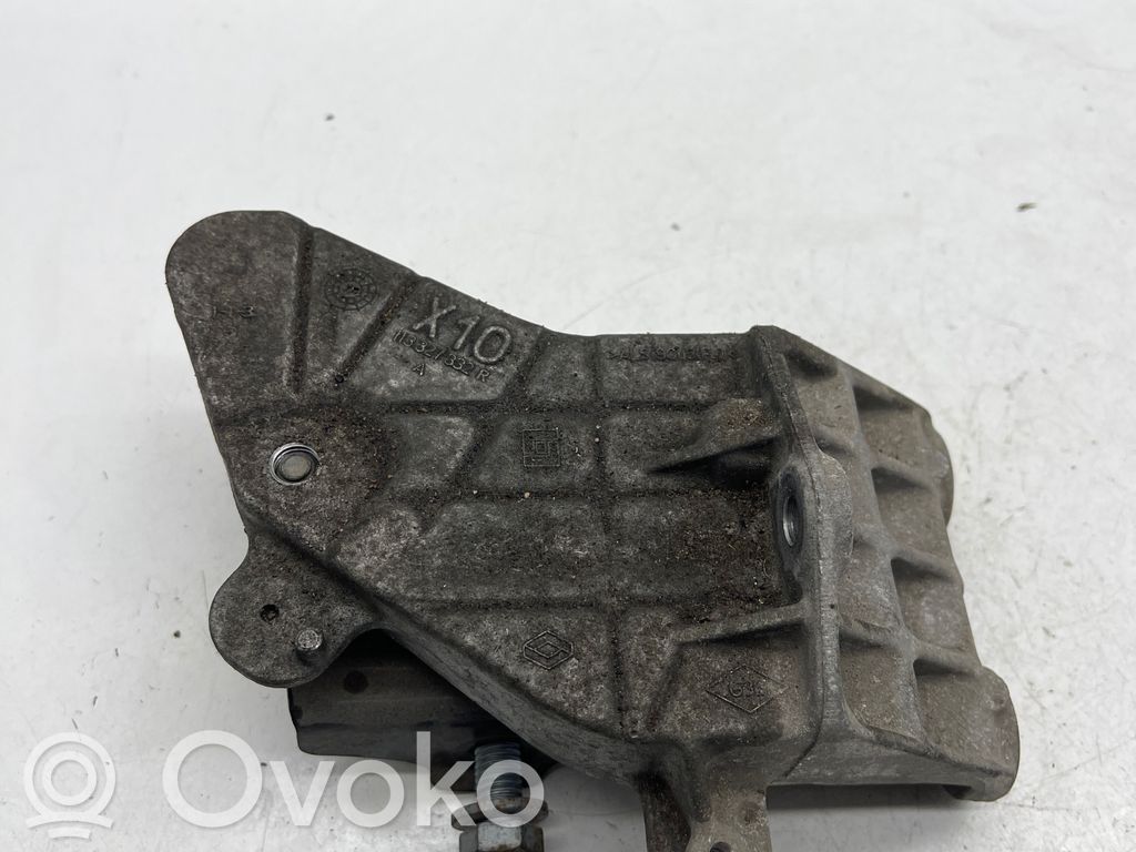 Renault Zoe Engine mounting bracket 