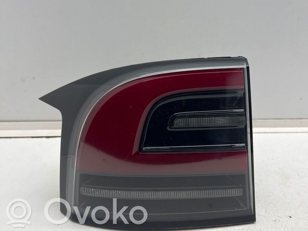 Tesla Model X Takavalot 