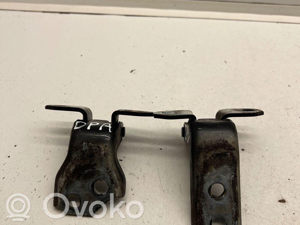 Suzuki Vitara (LY) Front door upper hinge 