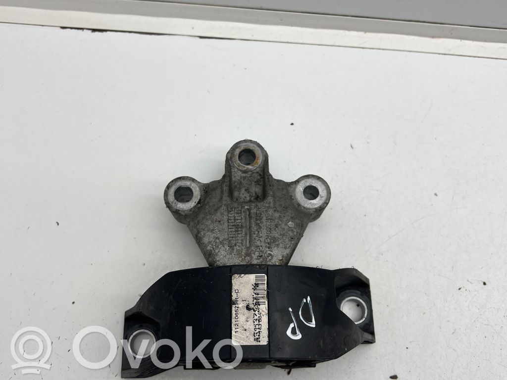 Renault Zoe Engine mount bracket 