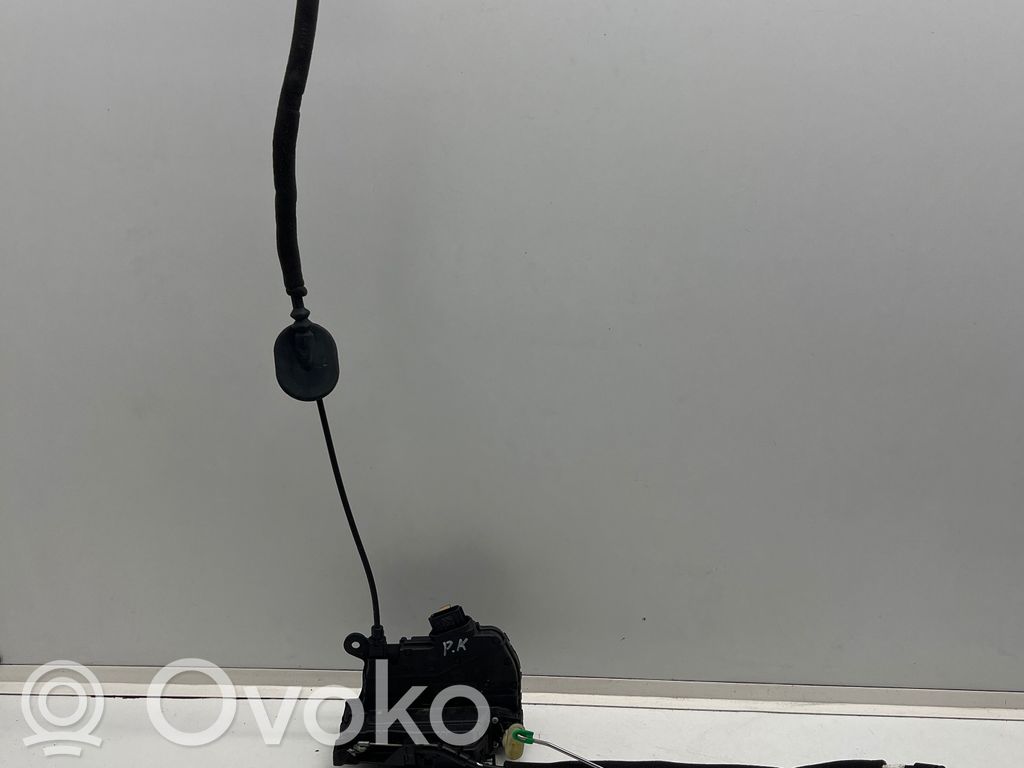 Renault Zoe Priekšpusē slēdzene 