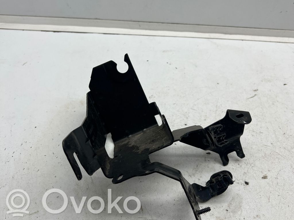 Nissan Juke II F16 Support bolc ABS 