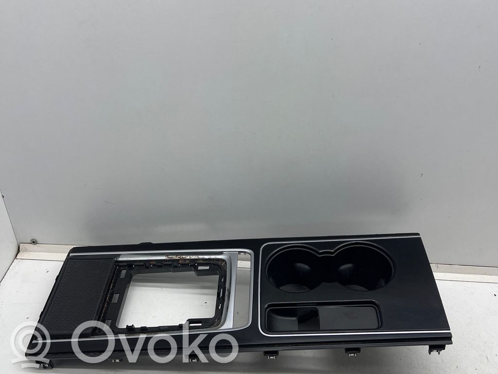 Autres éléments de console centrale   GX73044E04C