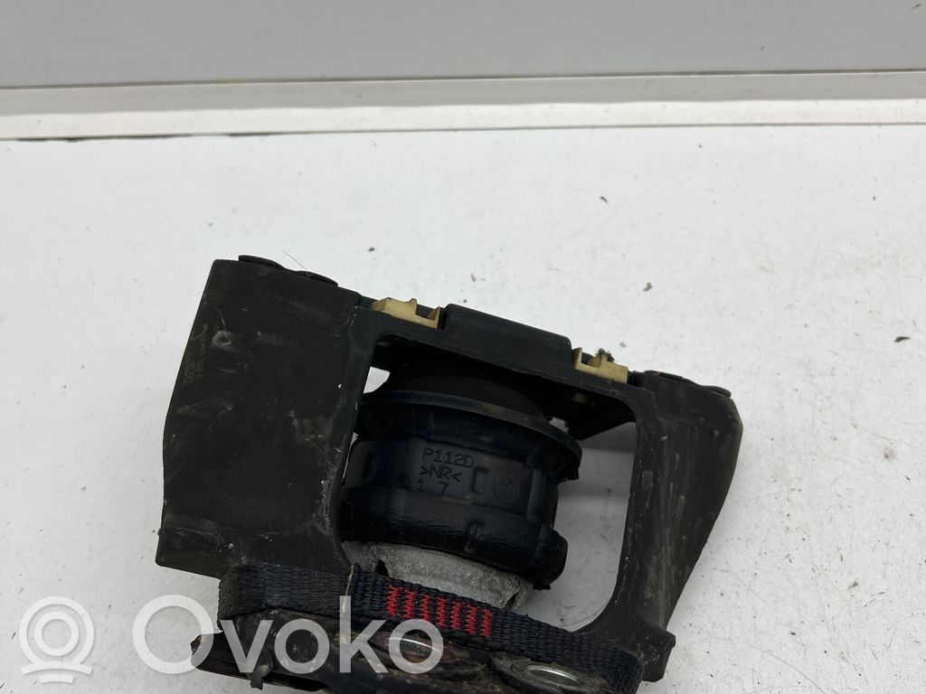 Volvo XC90 Engine mount bracket 