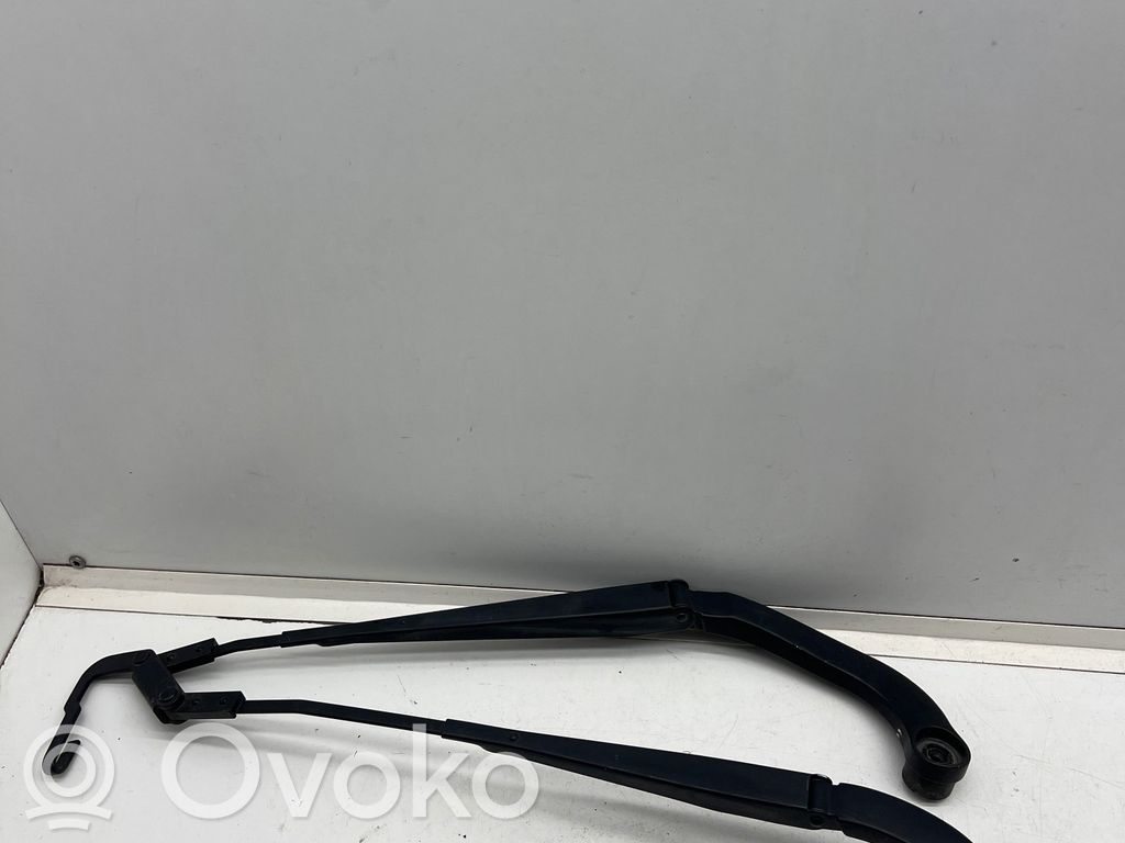 Dacia Spring Ramię wycieraczki szyby przedniej / czołowej 