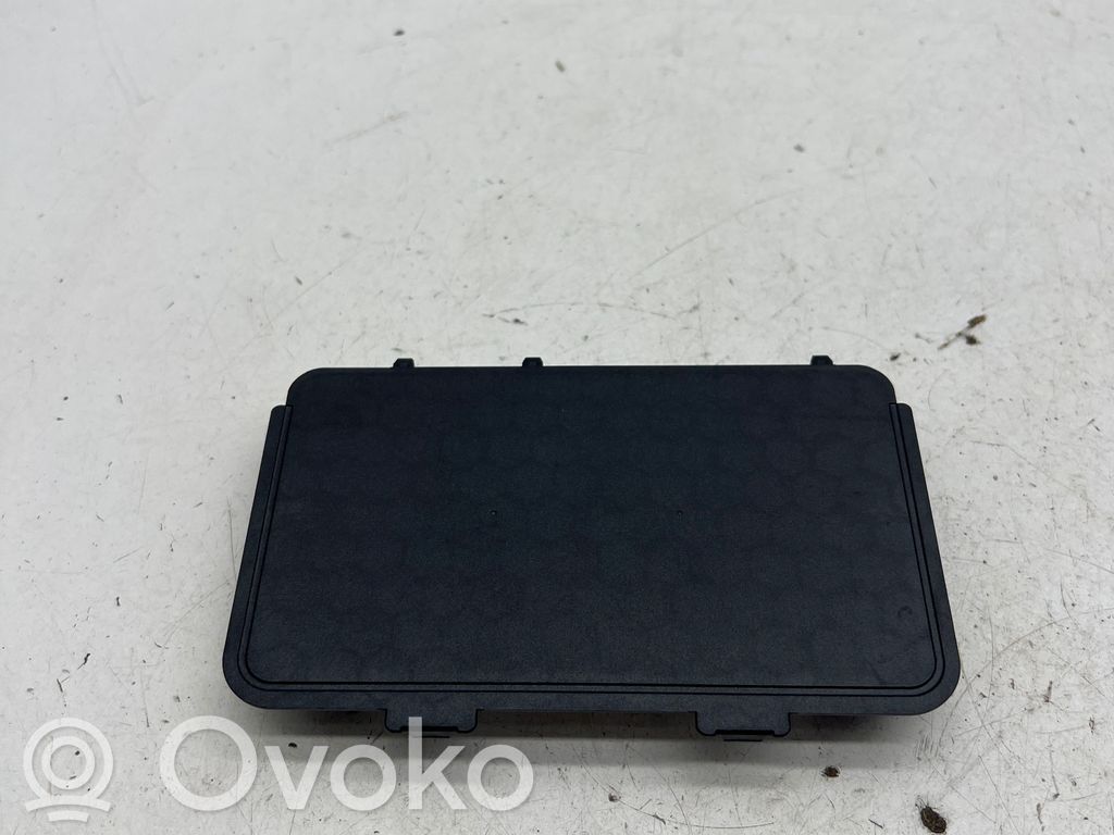 Volkswagen Golf VIII Wireless charging module 