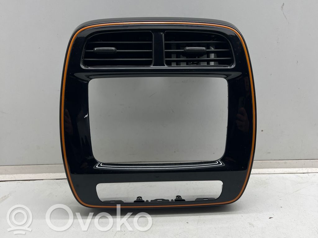 Dacia Spring Radio/GPS head unit trim 