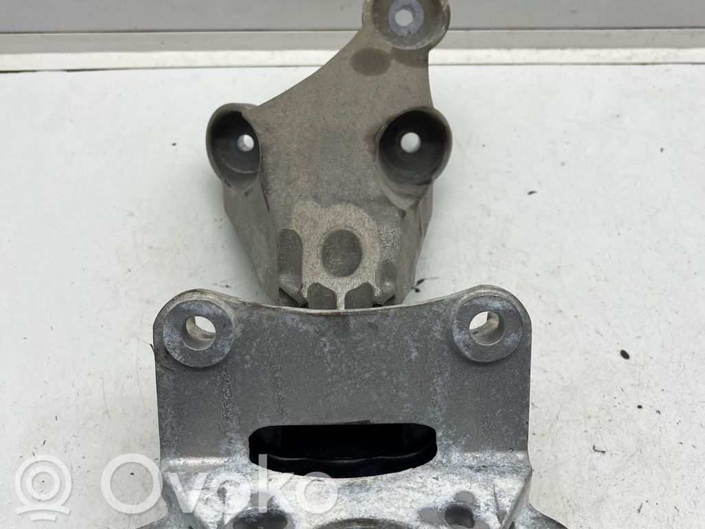 Dacia Spring Suport tampon motor 