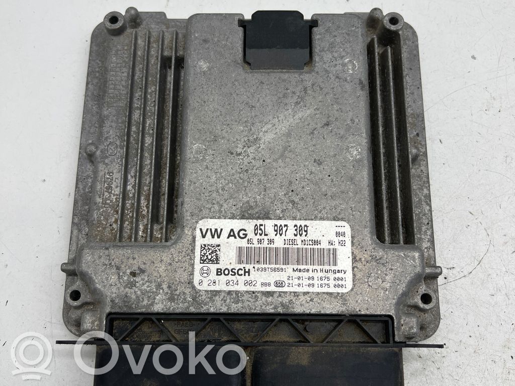 Audi A4 S4 B9 8W Engine control unit/module 