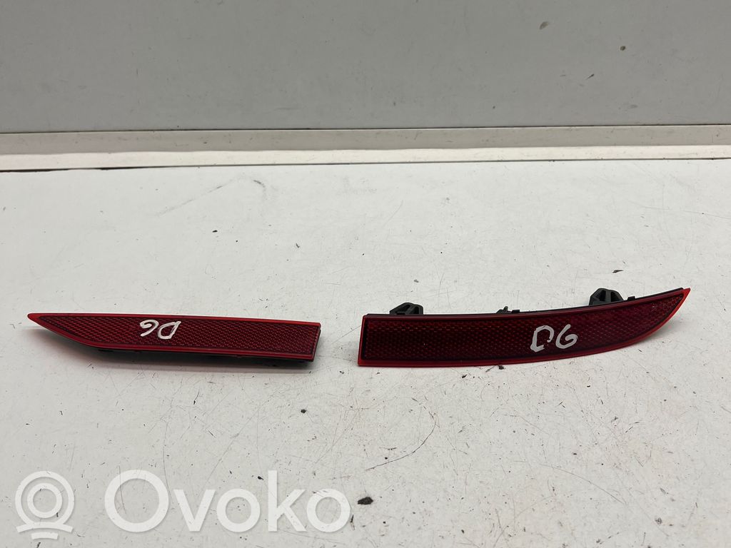 Odblask lampy tylnej   8W0945105AB,8W0945103A