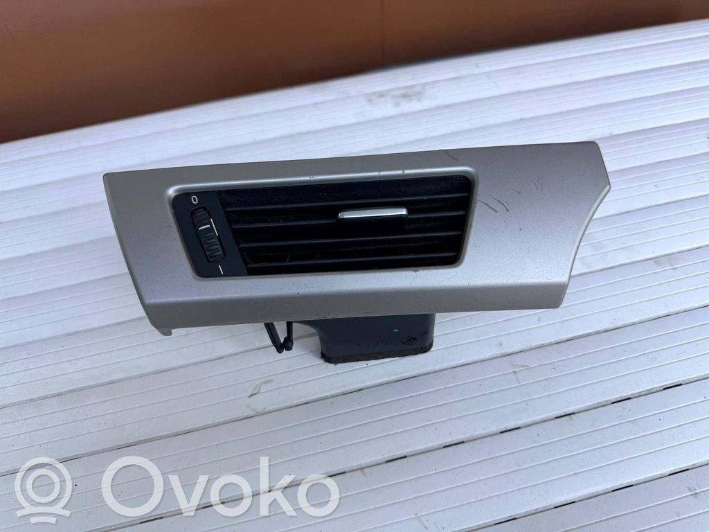BMW 3 E90 E91 Šoninės oro grotelės 