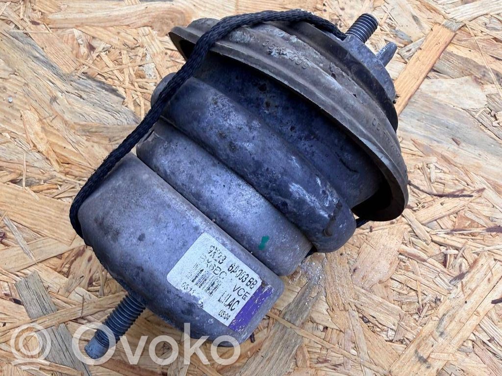 Jaguar XF X250 Engine mount vacuum valve 