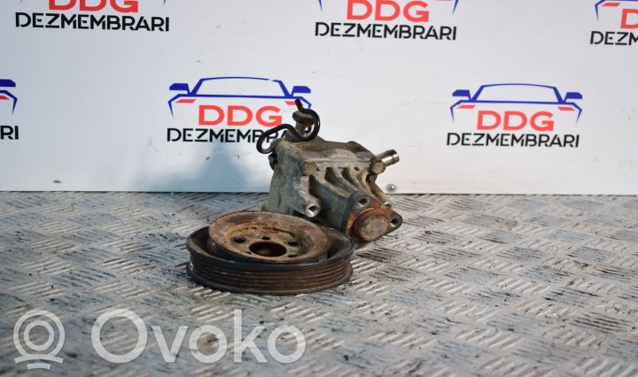 Audi A4 S4 B5 8D Servopumpe 
