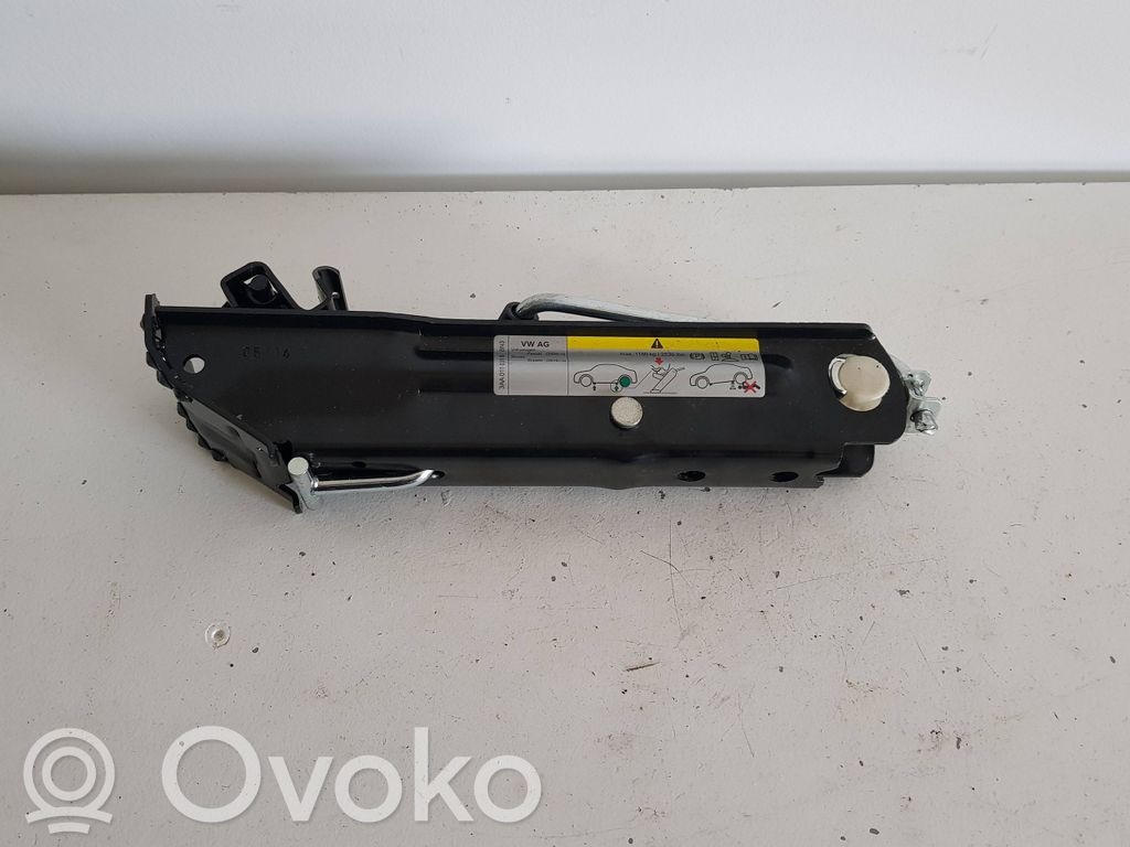 Volkswagen PASSAT B7 Lewarek samochodowy 