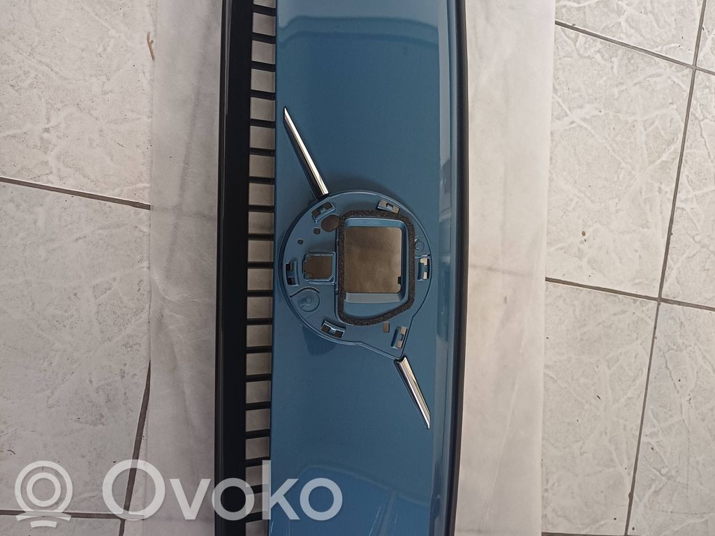 Front grill   32337604