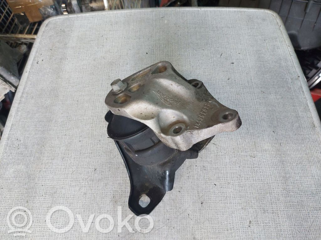 Jaguar X-Type Engine mounting bracket 