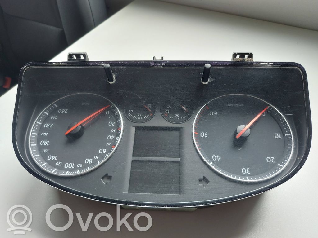 Volkswagen Caddy Licznik / Prędkościomierz 