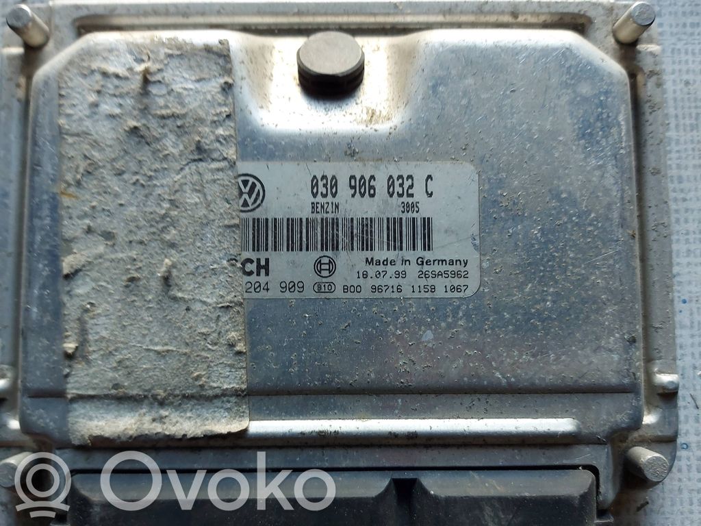 Engine control unit/module   030906032C,26SA5962,204909