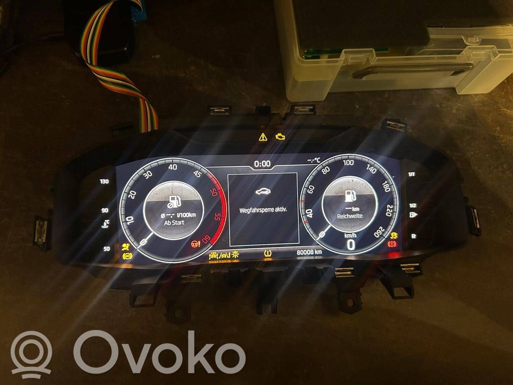 Skoda Karoq Vitezometru (grup de instrumente) 