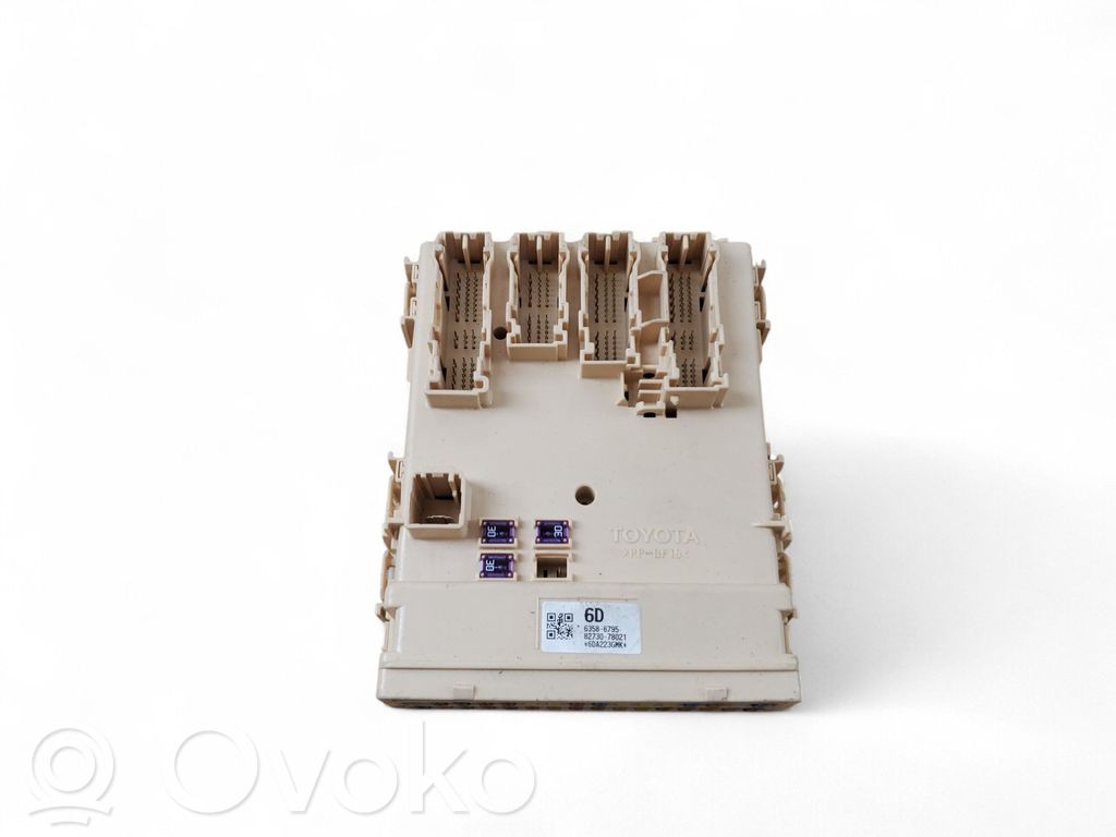 Lexus NX Módulo de fusible 