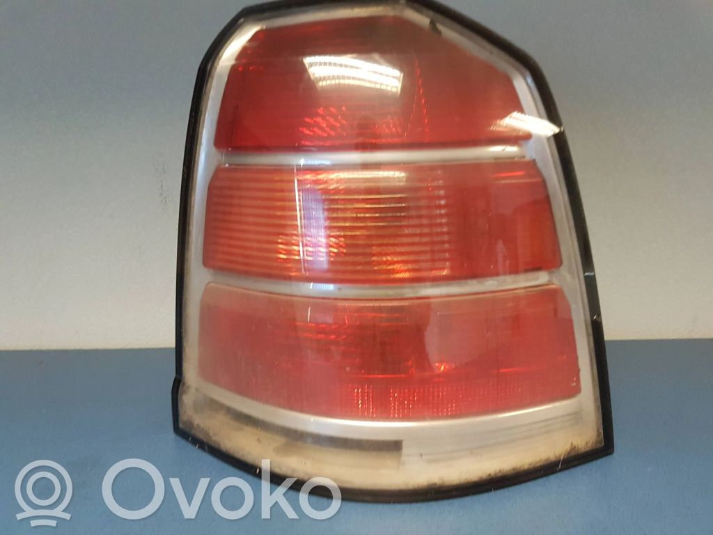 Opel Zafira B Lampa tylna 