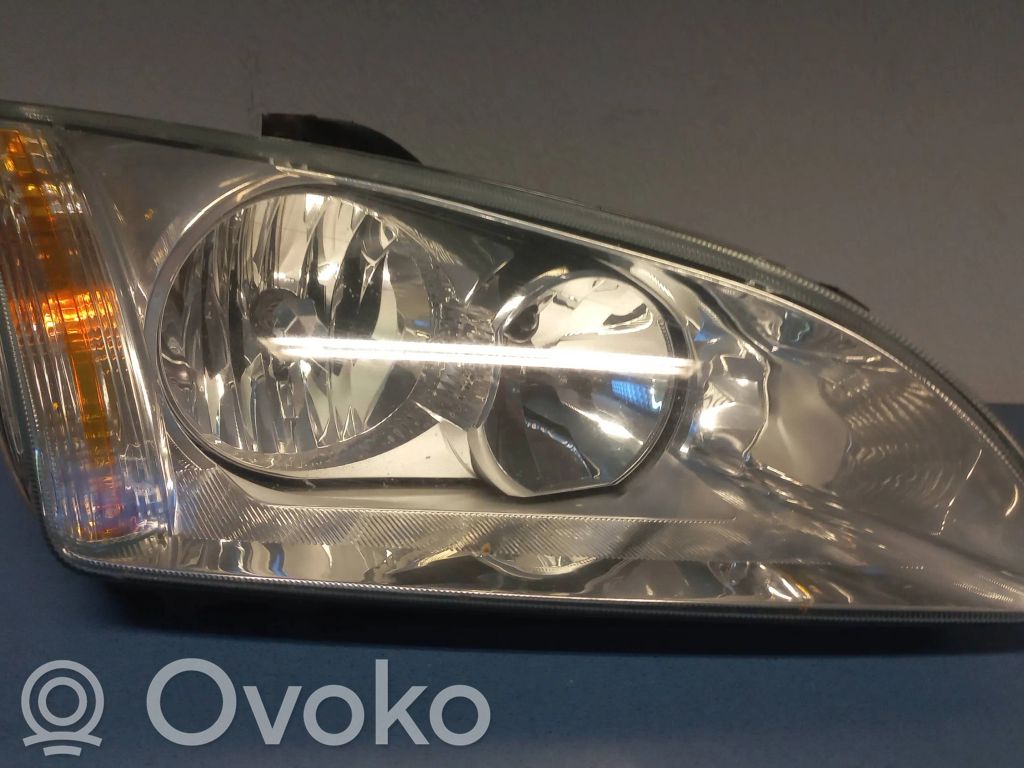 Ford Focus Headlight/headlamp 
