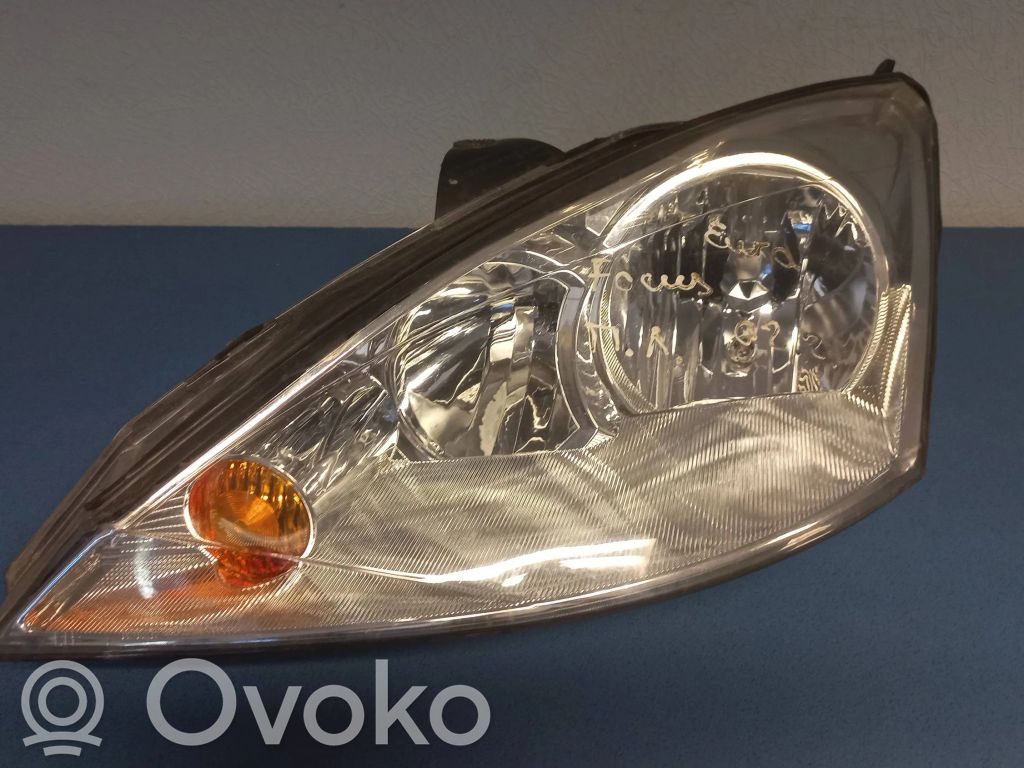 Ford Focus Headlight/headlamp 