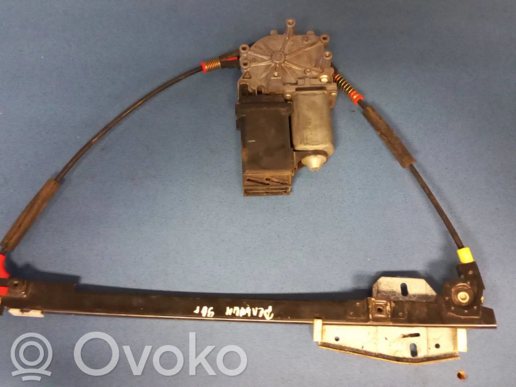 Volkswagen PASSAT B4 Mecanismo para subir la puerta trasera sin motor 