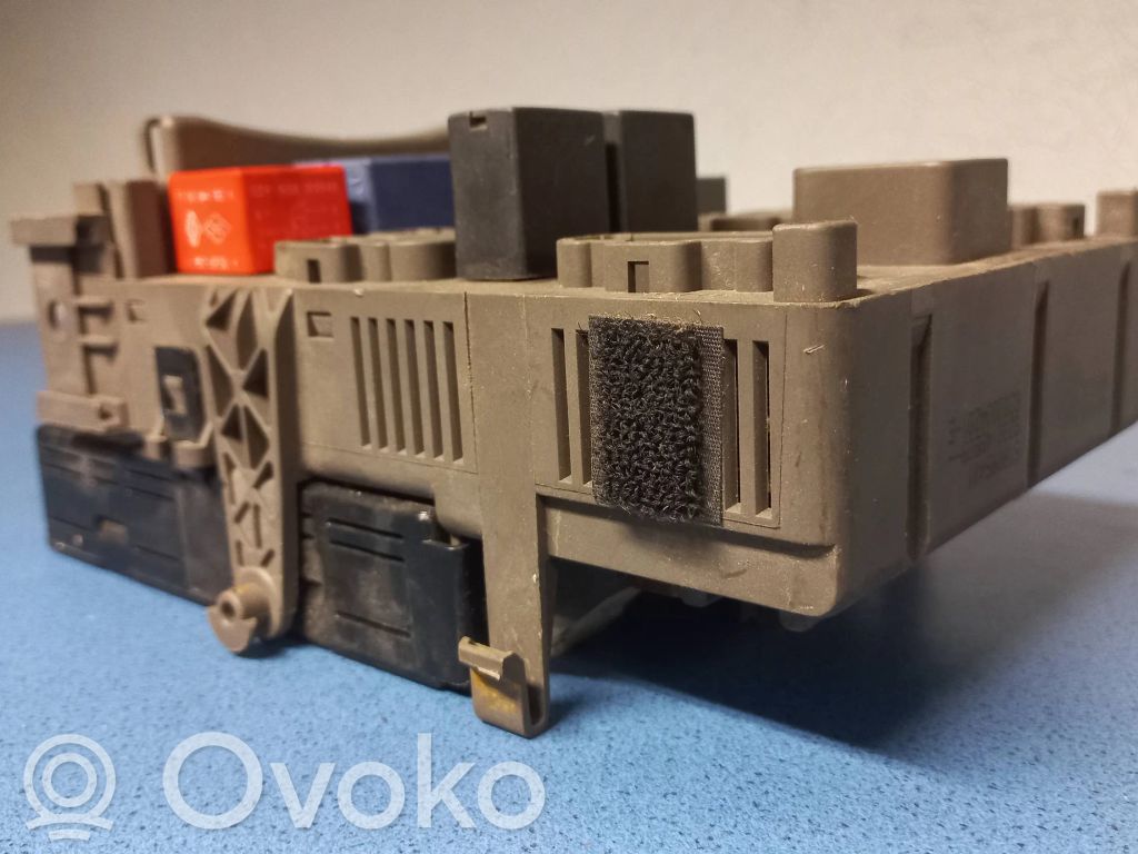 Renault Laguna II Fuse module 
