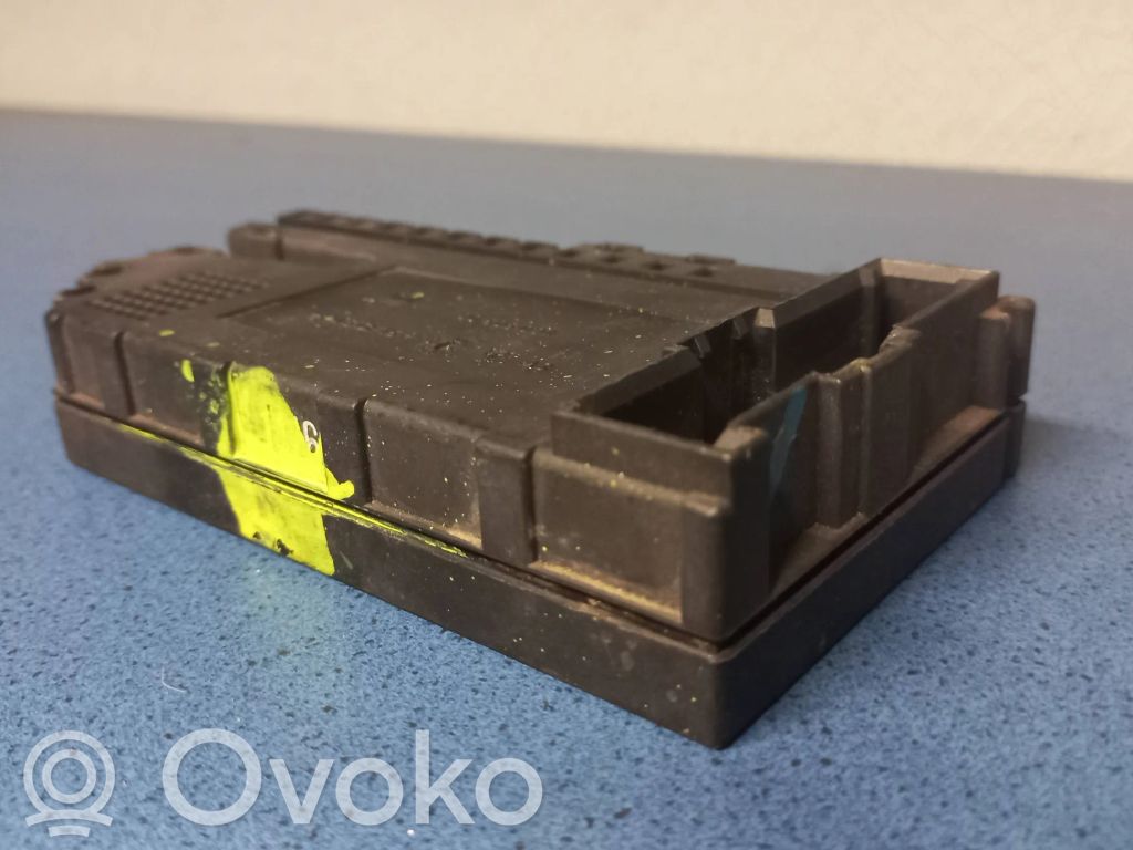 Opel Vectra B Module de fusibles 