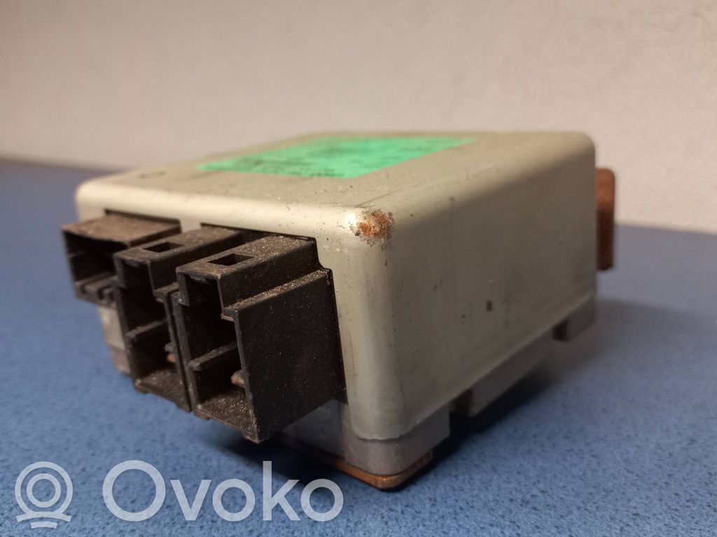 Ohjaustehostimen ohjainlaite/moduuli   8200222352,6900000427,6700001047,99119105