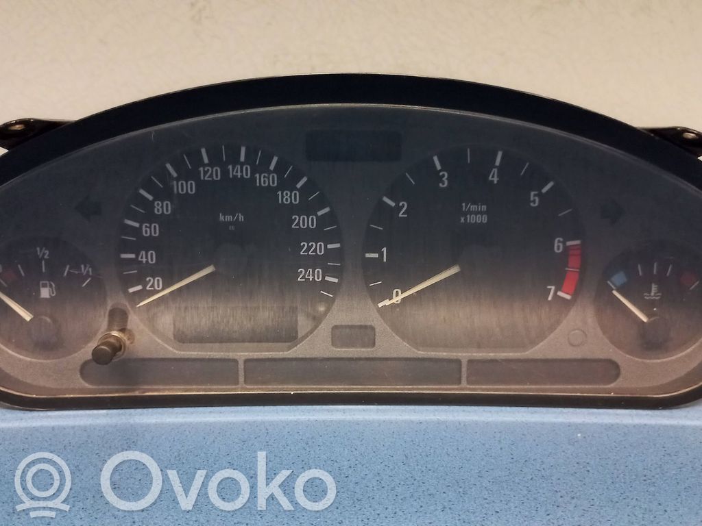 Speedometer (instrument cluster)   62118362846,110008645