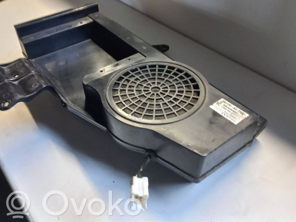 Nissan Primera Altavoz subwoofer 