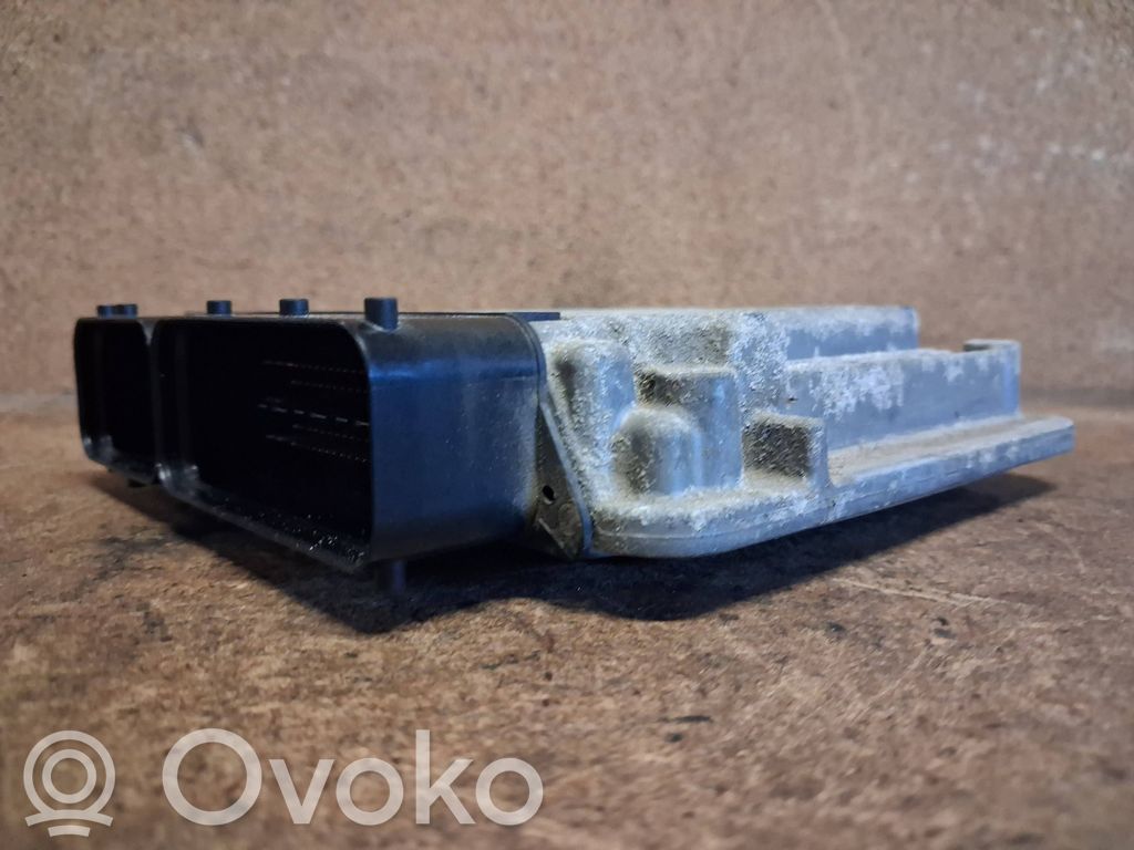 Volkswagen Golf V Engine control unit/module 