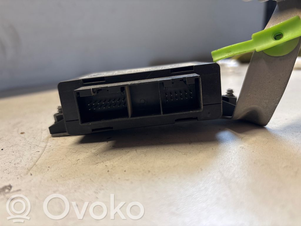 Volkswagen Golf IV Moottorin ohjainlaite/moduuli 