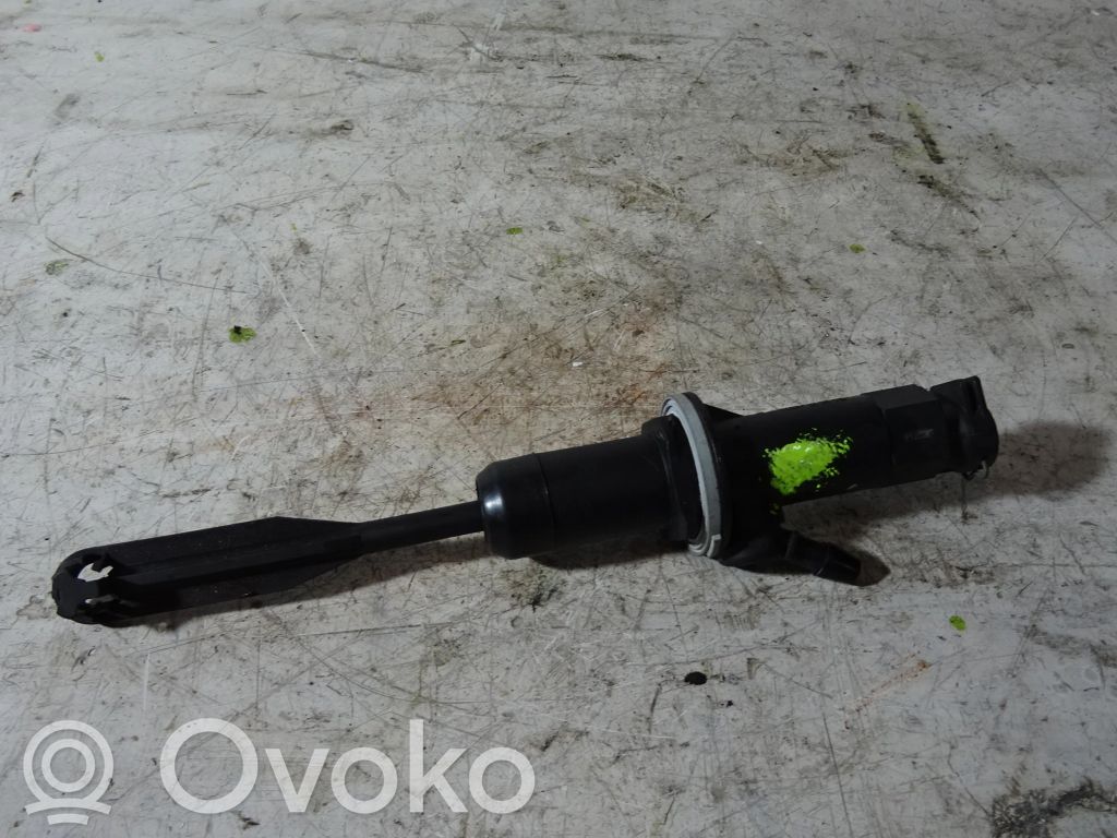 Dacia Sandero Kytkimen pääsylinteri 