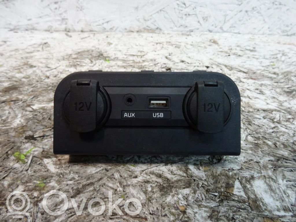 KIA Rio Radio / CD-Player / DVD-Player / Navigation 