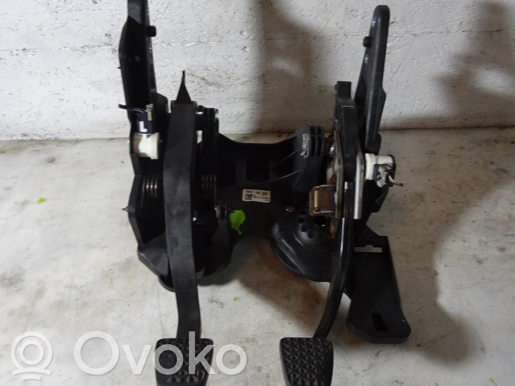 Opel Astra K Pédale d'accélérateur 