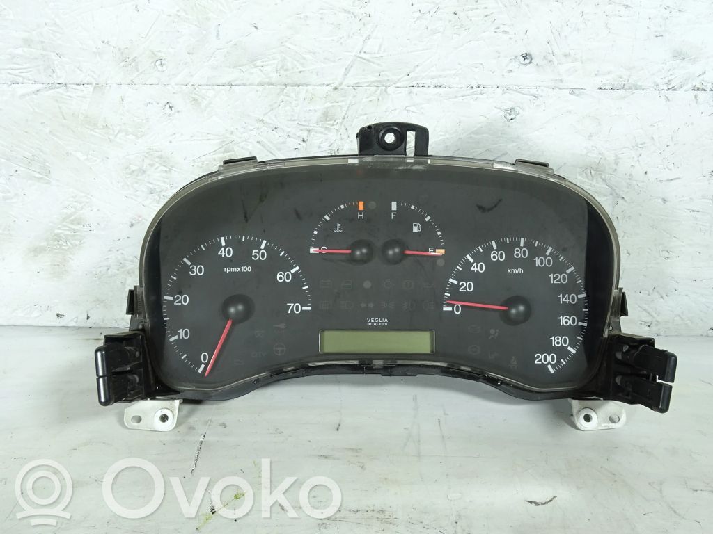 Fiat Punto (188) Compteur de vitesse tableau de bord 