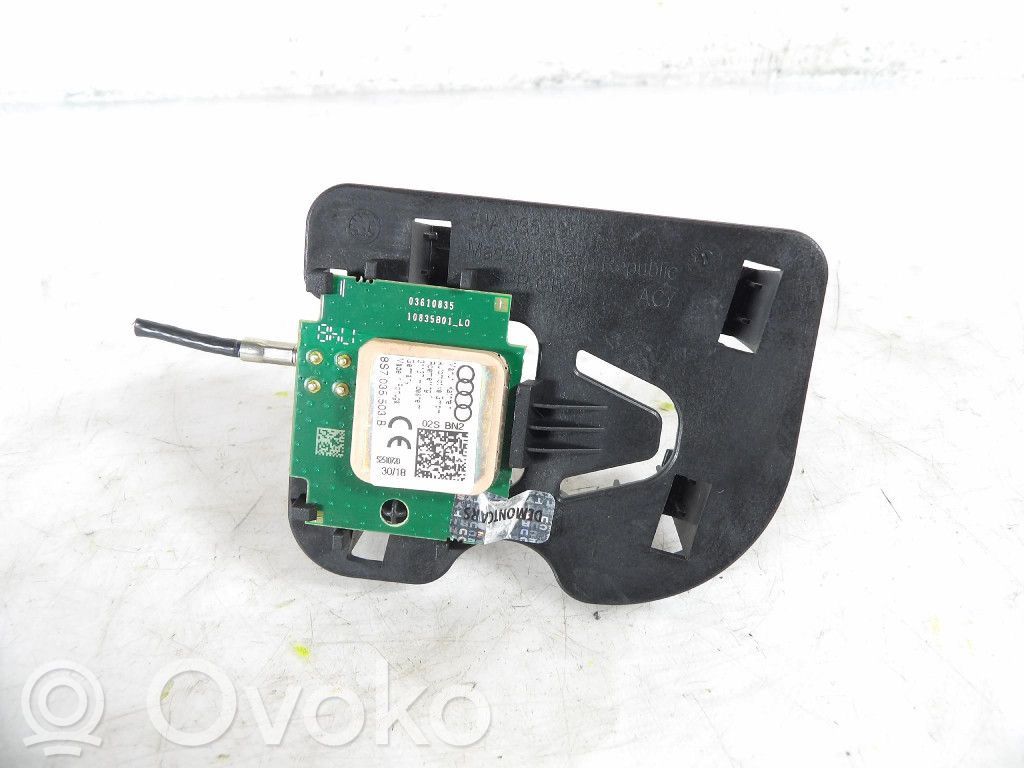 Skoda Rapid (NH) GPS-pystyantenni 