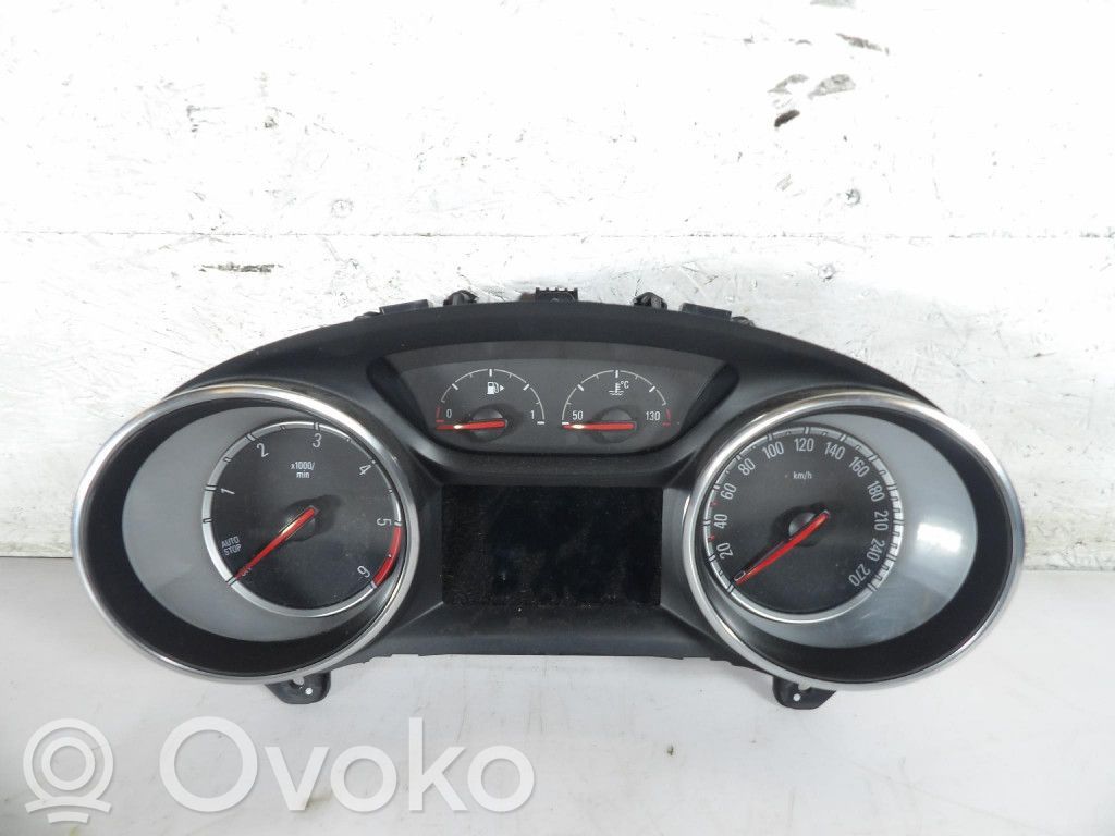 Opel Astra K Geschwindigkeitsmesser Cockpit 