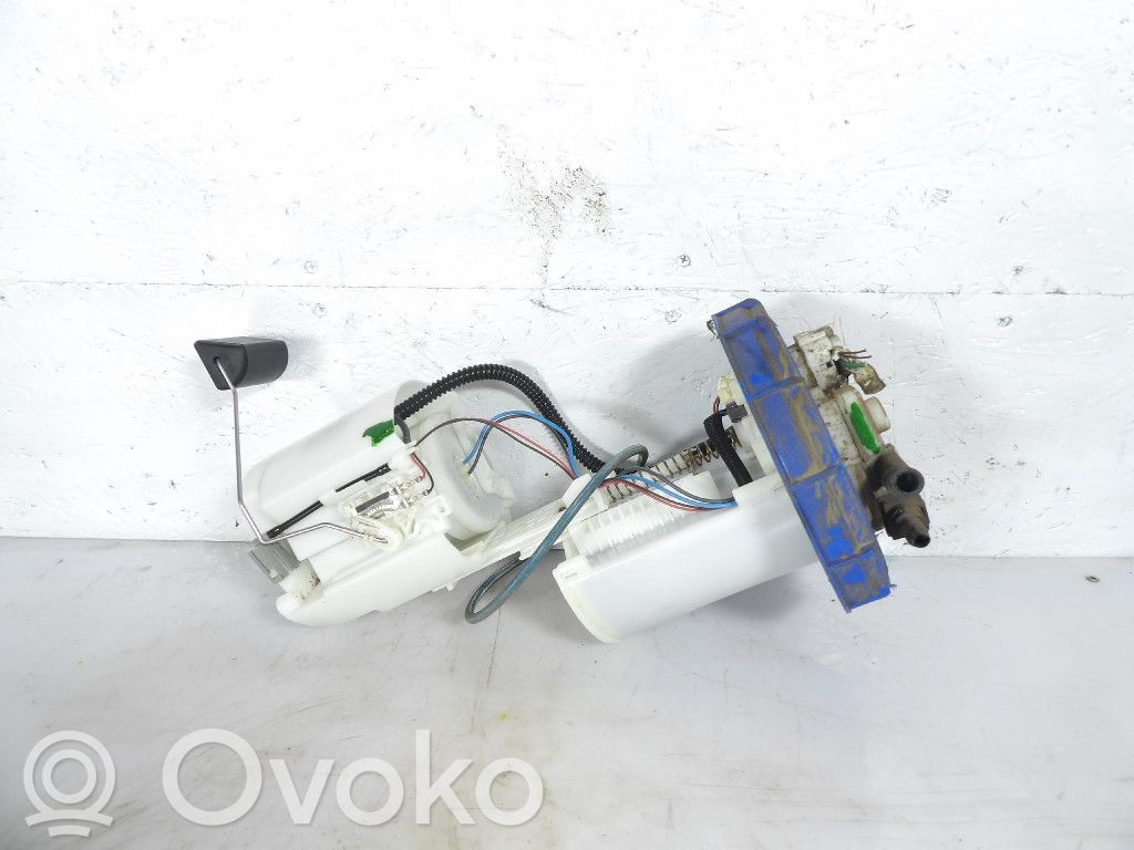 Toyota Avensis T270 Pompă combustibil în rezervor 