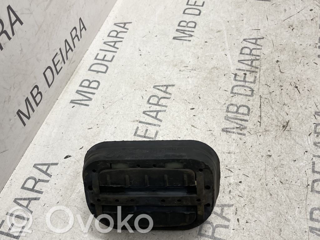 BMW 2 F22 F23 Kratka wentylacyjna pod zderzakiem tylnym 