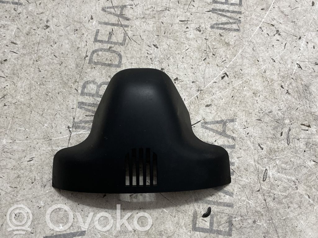 Tesla Model S Plastikowe elementy podsufitki 