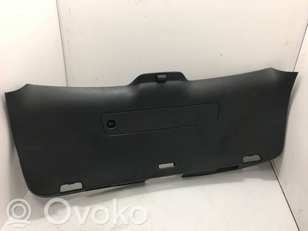 Porsche Macan (95B) Tailgate trim 
