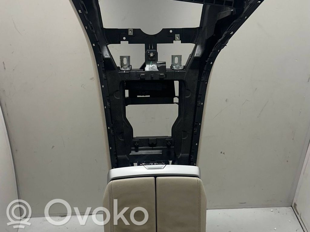 BMW M8 F91 F92 G14 G15 Tunel środkowy 