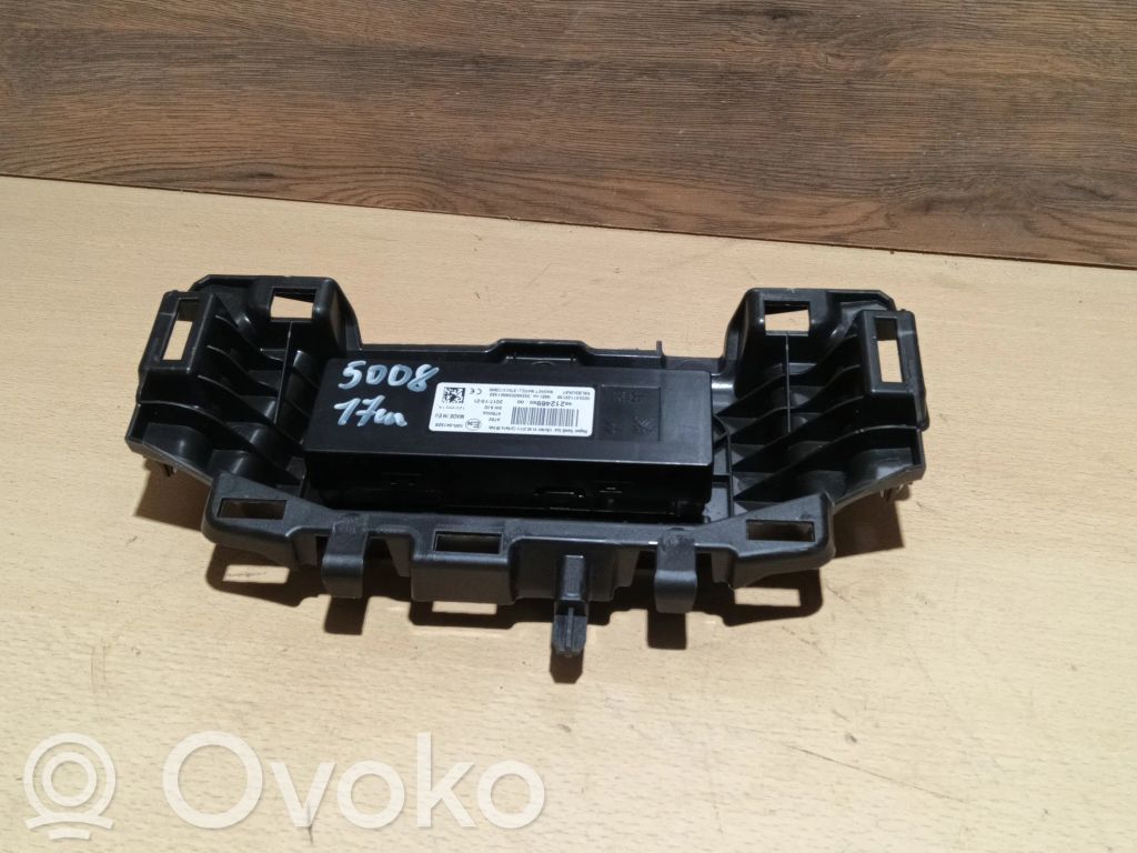 Peugeot 5008 II Citu veidu vadības bloki / moduļi 